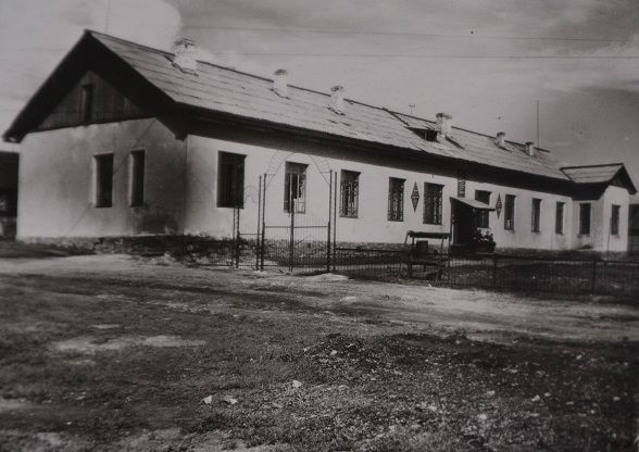 мужское общежитие станции (бывшая контора начальника станции)